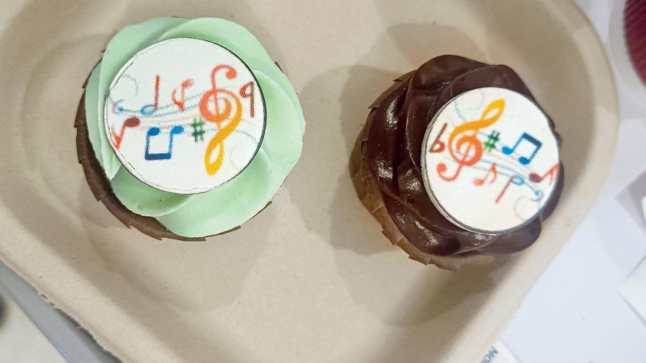 The sound notes on the icing of the cupcakes
