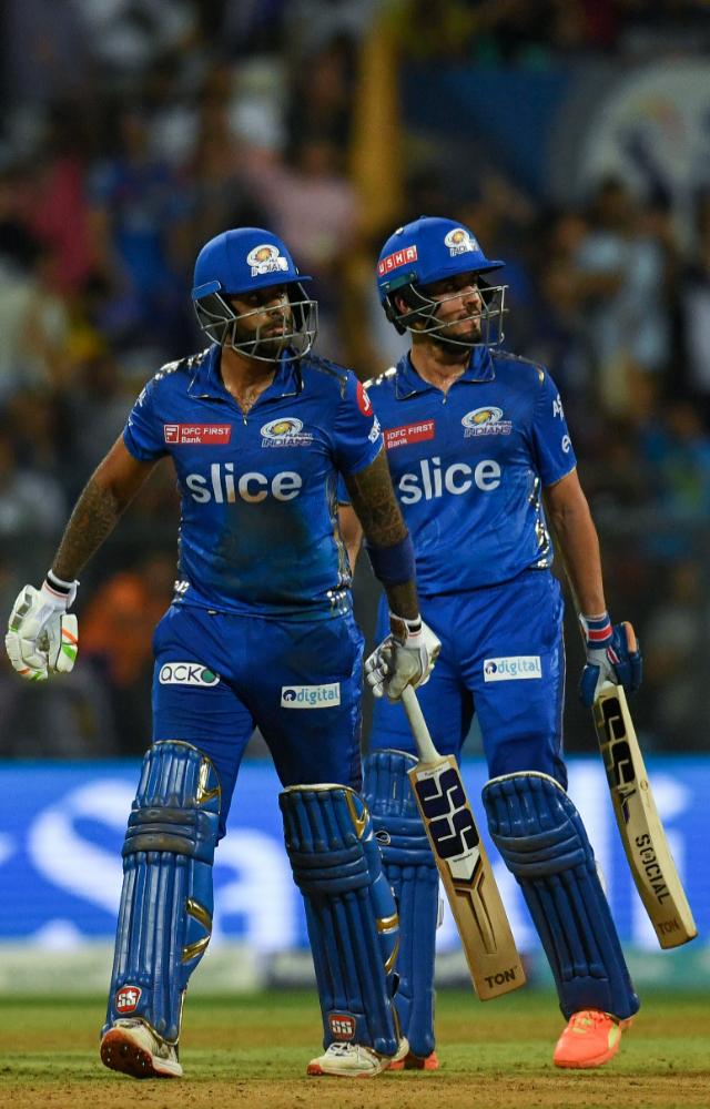 Mumbai Indians will enter the match with renewed confidence as their batting unit is finally clicking after the last match against SRH. 