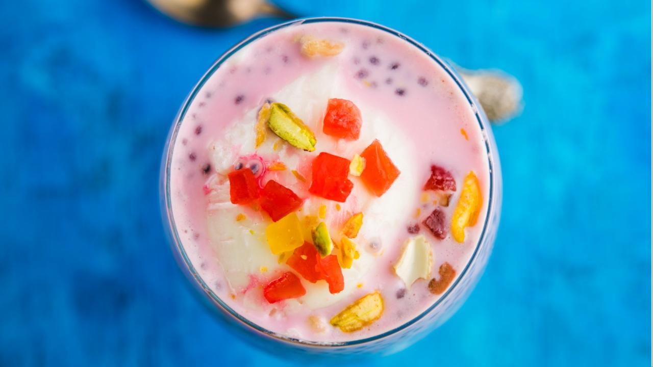 The ultimate guide to scout falooda in Mumbai. Image courtesy: iStock