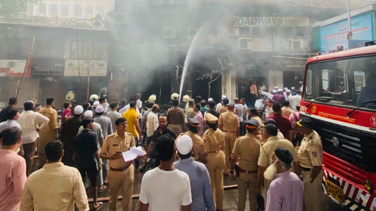 The civic officials rushed to the spot to control the blaze. Pics/ Shadab Khan