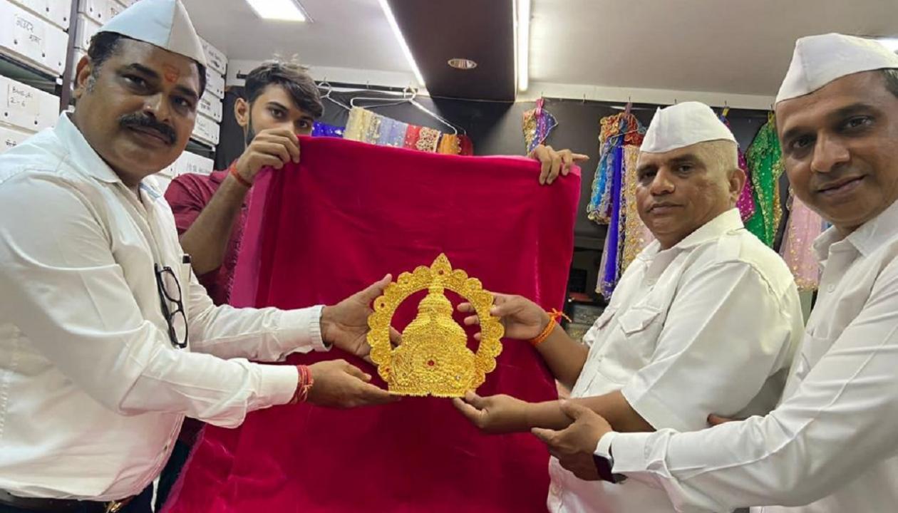 Mumbai dabbawalas send gold crown as gift to King Charles ahead of coronation