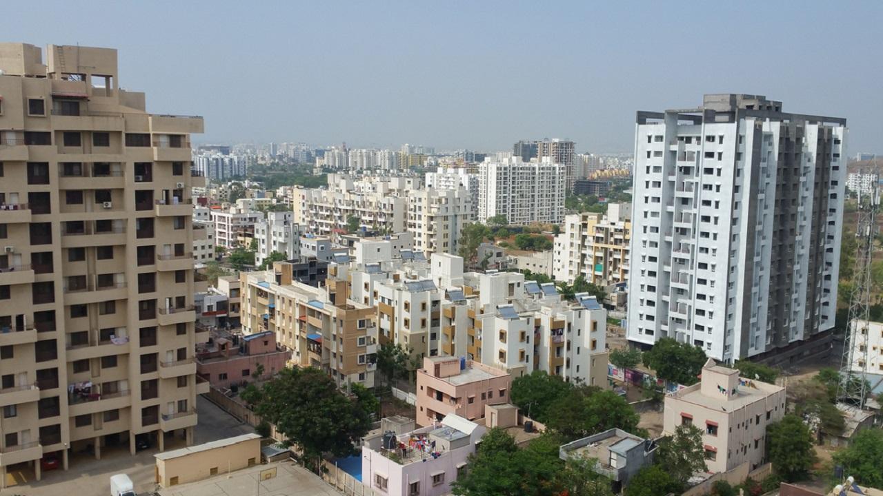 Vacate dangerous buildings on priority: Thane collector to officials