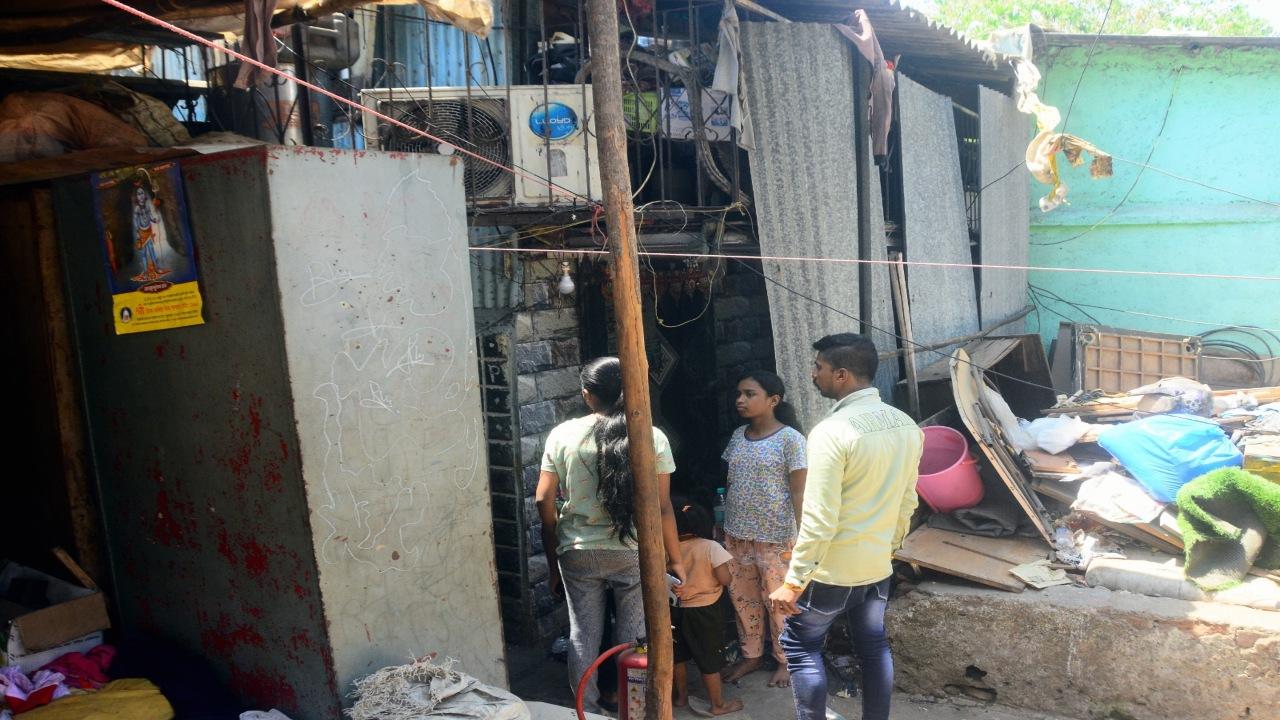 According to the Brihanmumbai Municipal Corporation officials, the fire incident was reported by Mumbai Fire Brigade (MFB) around 8.45 am.