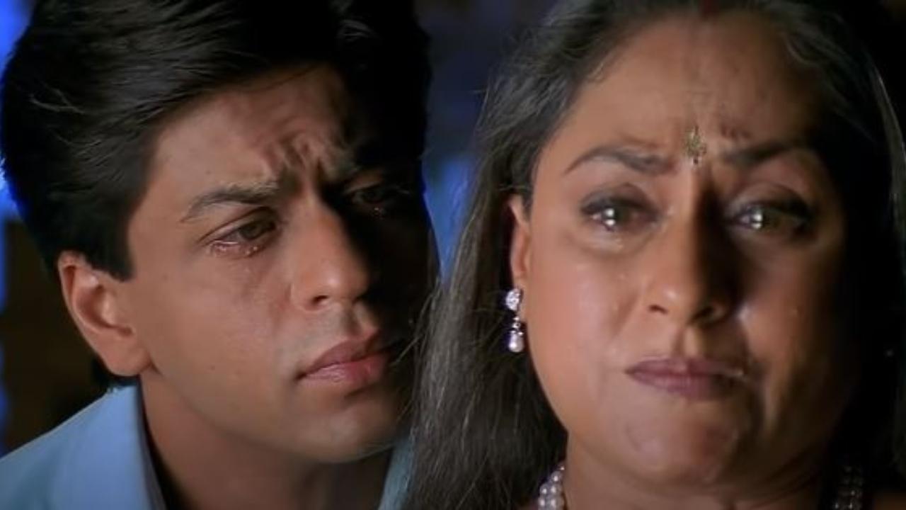 Jaya Bachchan
She portrayed the role of a compassionate and doting mother in films like 'Kabhie Khushi Kabhie Gham' (2001) and 'Kal Ho Naa Ho' (2003), leaving a strong impact with her performances.