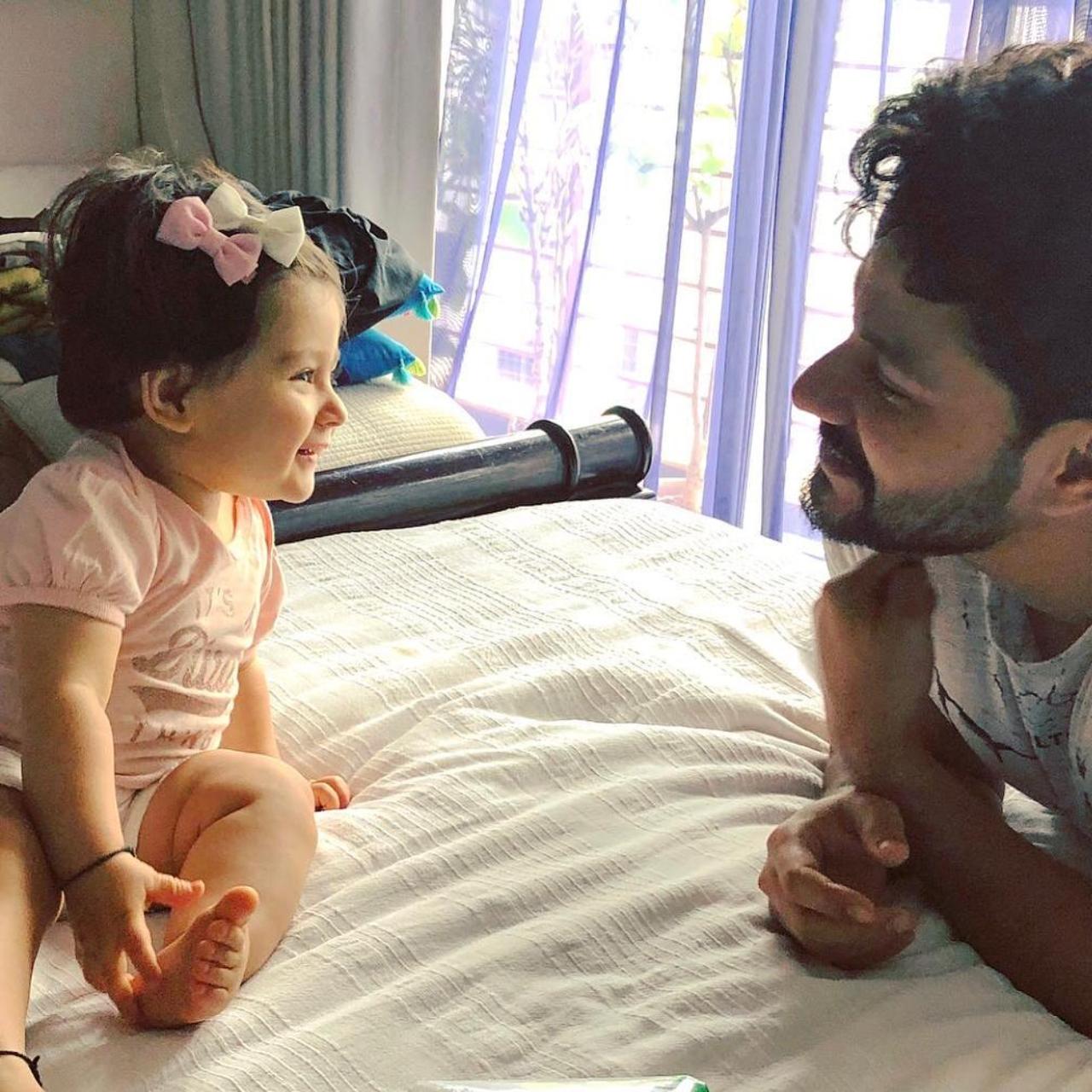 Kunal and Soha welcomed Inaaya in September of 2017. When not shooting, Kunal Kemmu prefers to spend time with his little one