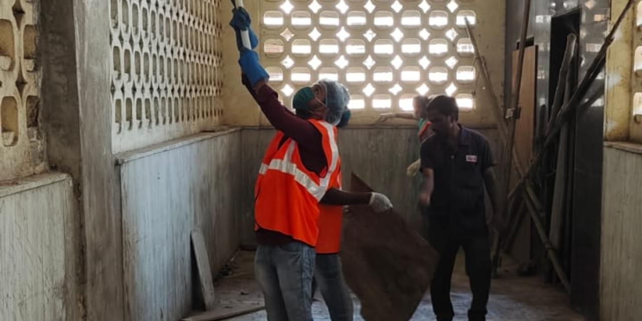 The BMC hospitals are usually criticised for their lack of cleanliness. The corridors are usually full of scrap, including broken wheelchairs, beds, machinery and rusted cupboards. Officials seldom visit the facilities, with sometimes years between visits. Over the past three years, the BMC commissioner hasn’t made a single visit, but now CM Eknath Shinde has decided to do so