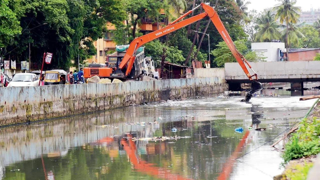 Around 9.74 lakh tonnes of silt has been removed from the rivers, nullahs and gutters, claims BMC. File pic