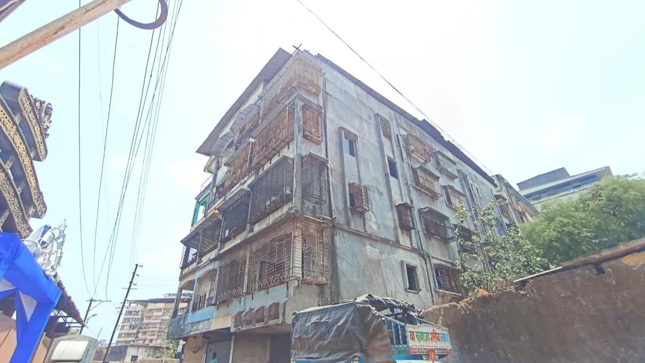 One of the buildings declared dangerous in Ulhasnagar