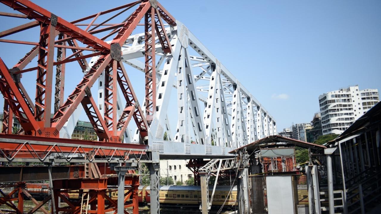 “Another girder will be launched soon. We are working on a war footing. The work will be completed by May 2024. We have completed the most challenging task of the project. This bridge will help to reduce traffic congestion of the Ghatkopar east-west connector and Chembur Santacruz Link Road,” said Deputy Municipal Commissioner Ulhas Mahale