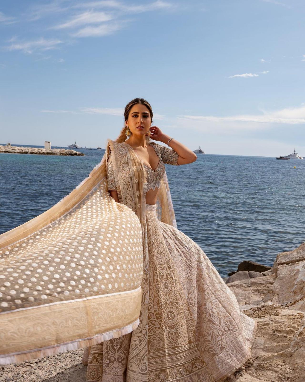 Sara Ali Khan complemented her Indian attire with minimal makeup and traditional jewelry, completing her stunning Indian look.