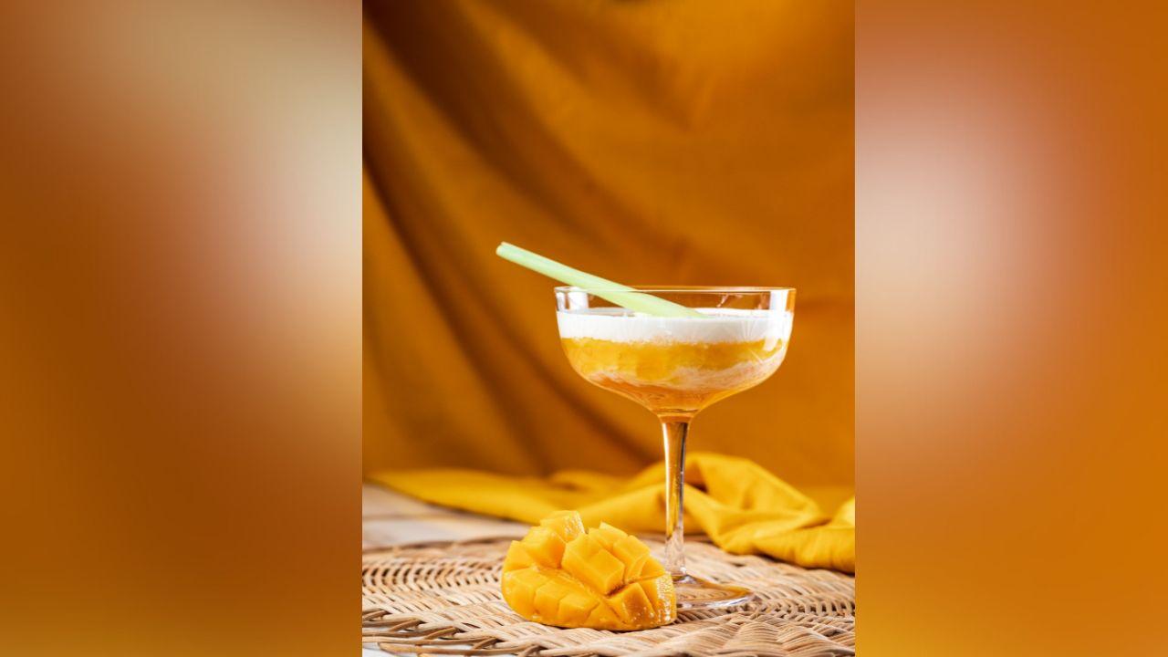 If you love coconut, you can also make the Mango Belly, a delicious cocktail that is served at Amazonia in Bandra Kurla Complex. It is made with coconut cream, lemongrass puree, mango juice, bourbon whiskey and a lemongrass stick for garnish. Photo Courtesy: Amazonia