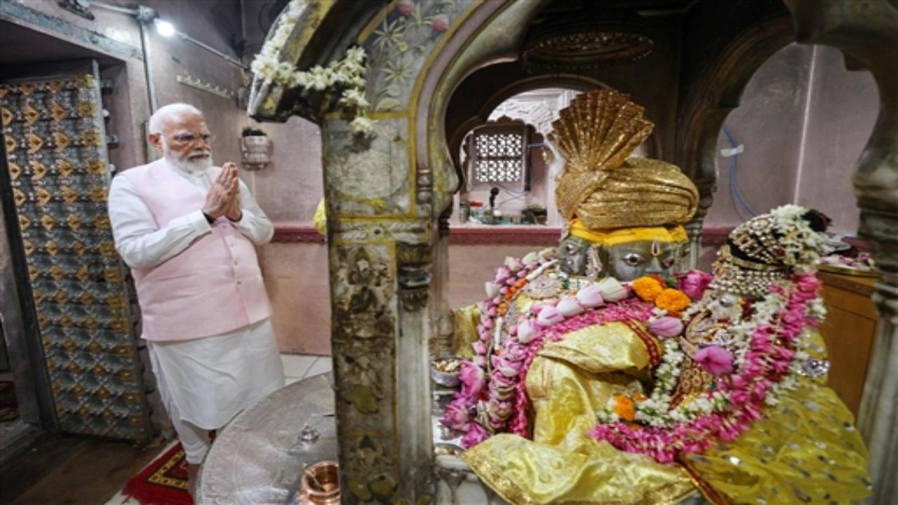 Hitting out at the Congress, Prime Minister Narendra Modi accused it of following a policy of misleading the poor and keeping them deprived during its rule