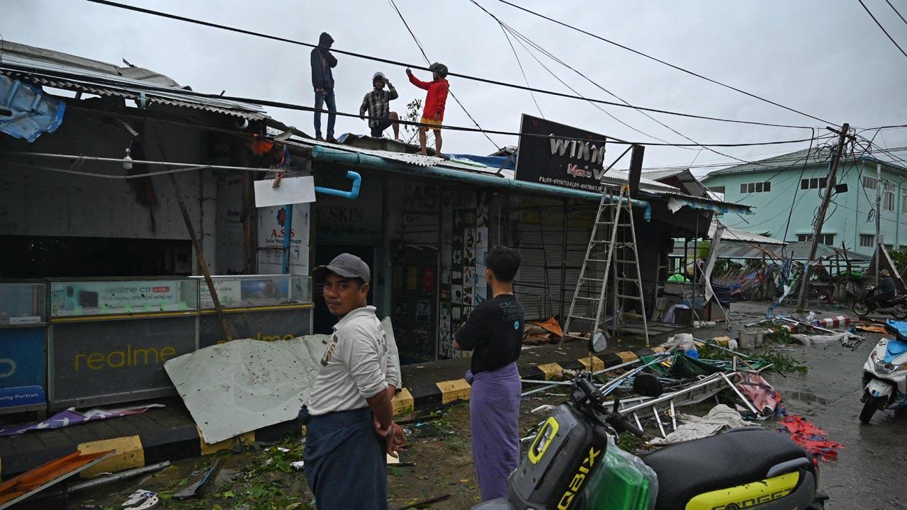 Powerful Cyclone Mocha makes landfall in Myanmar, tearing off roofs and killing at least 3