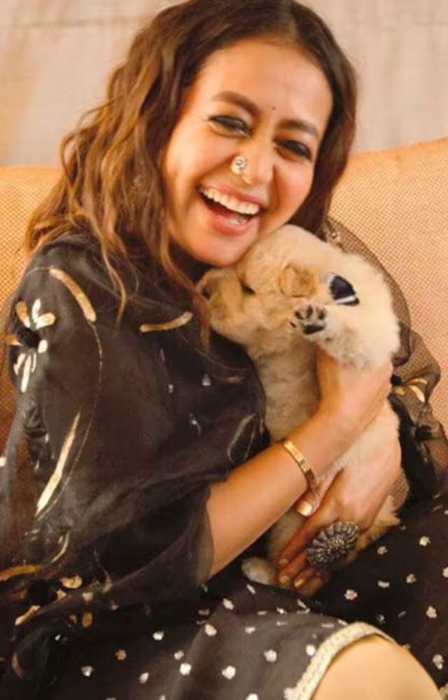 Neha Kakkar is another fan of cute little dogs. Neha once hosted a little chowchow for a week and she was completely besotted by him