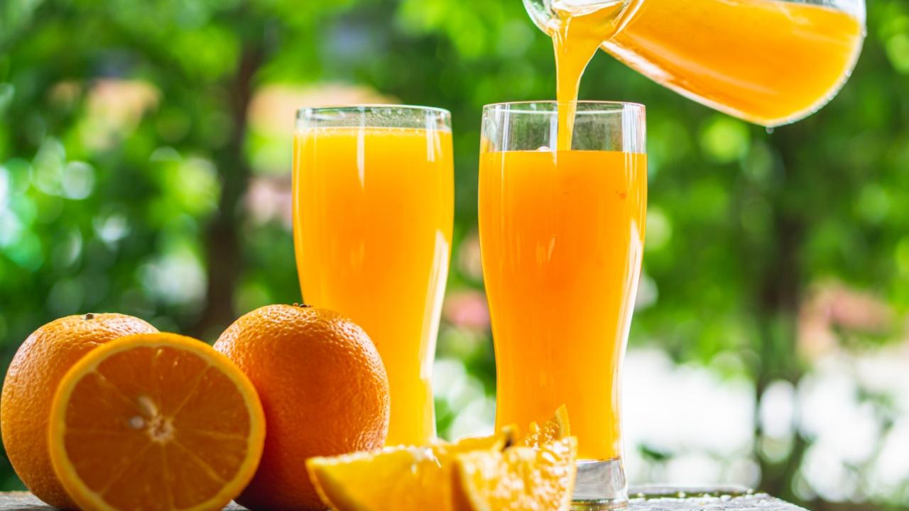 Citrus Zing JuiceJuice three oranges, one grapefruit, and one lemon. Mix in a pinch of cayenne pepper and a spoonful of maple syrup. This citrus zing juice is high in vitamin C, electrolytes, and natural sugars, delivering a natural energy boost while also boosting immunological health and digestion