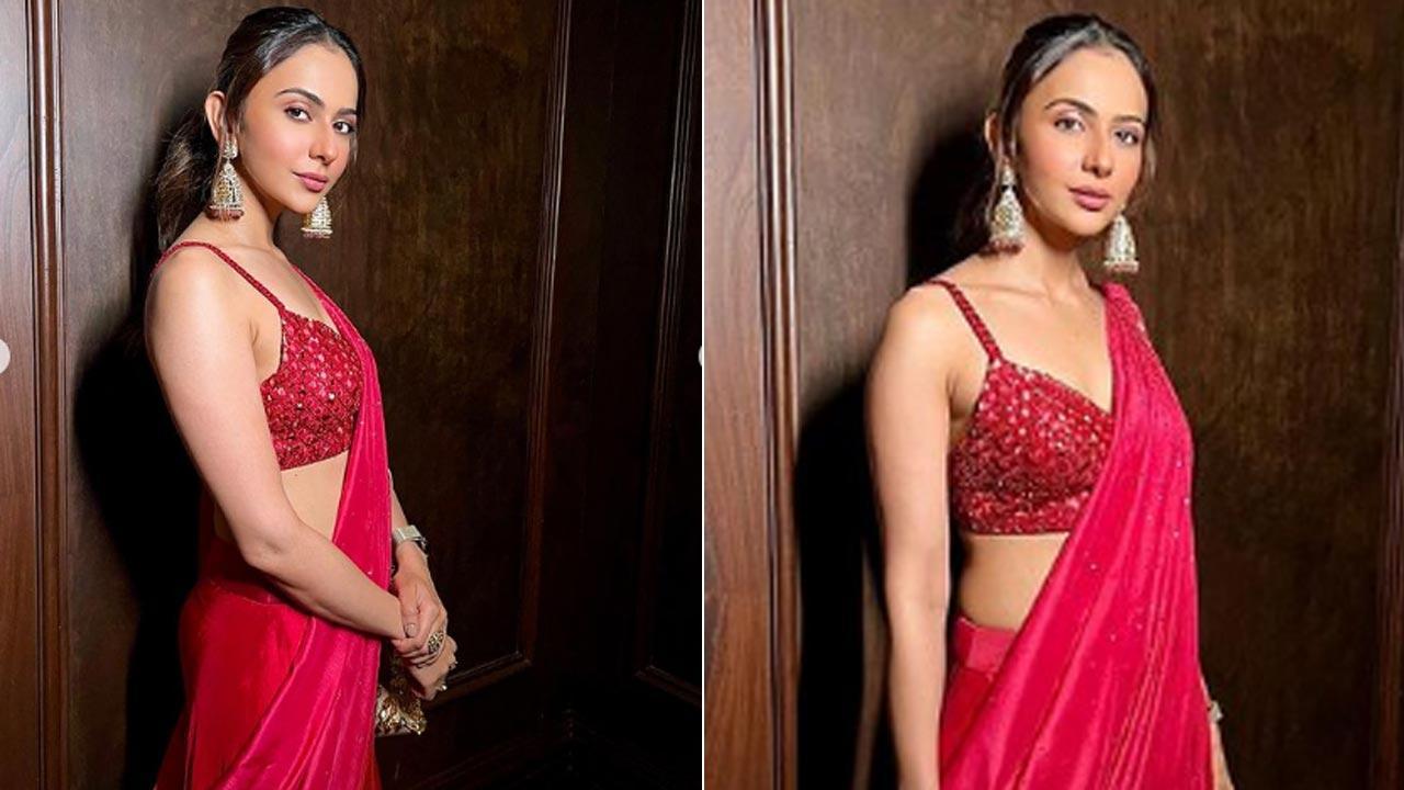 Rakul Preet Singh looks gorgeous in pink saree