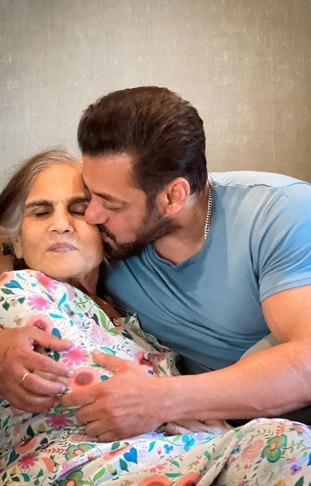B-town celebrates Mother`s Day