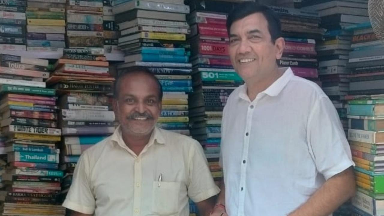 As he pursues his dream to meet Khan, he has had the opportunity to meet other Indian celebrities. Since Bandra is home to many celebrities and also a common hangout place for people from the film industry, it is only normal for a store like Shaw’s to have celebrity customers as well. He says, “There are a lot of television actors who buy books from me but my favourite memory was when famous Indian chef Sanjeev Kapoor set his foot into my store. He asked me if I had kept his books for sale. I laughed. 'Which bookstore will not have your book?', I asked,