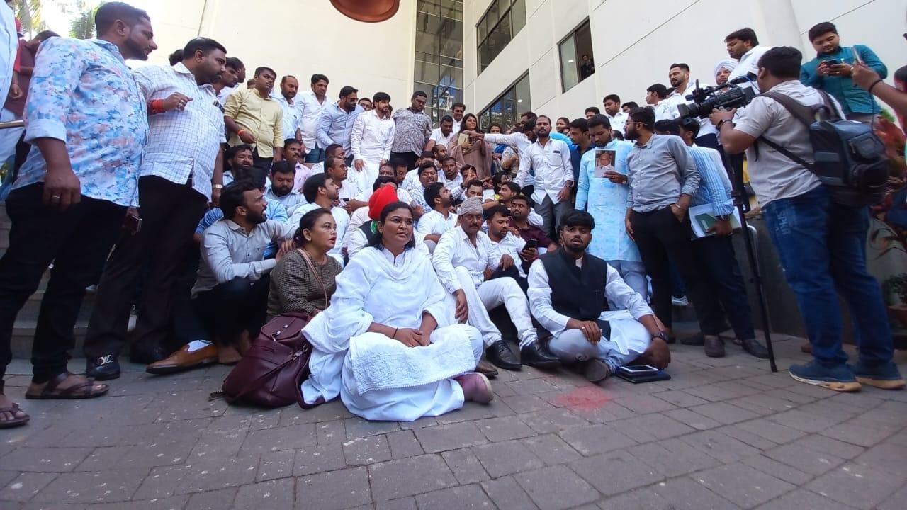 NCP workers protest in Mumbai after Sharad Pawar quits party's top post