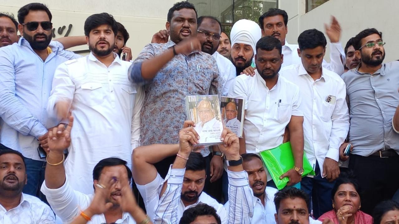 IN PHOTOS: Sharad Pawar resigns from post, supporters protest
