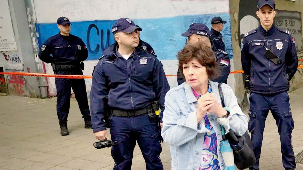 Teenage boy kills 8 children, guard at school in Belgrade