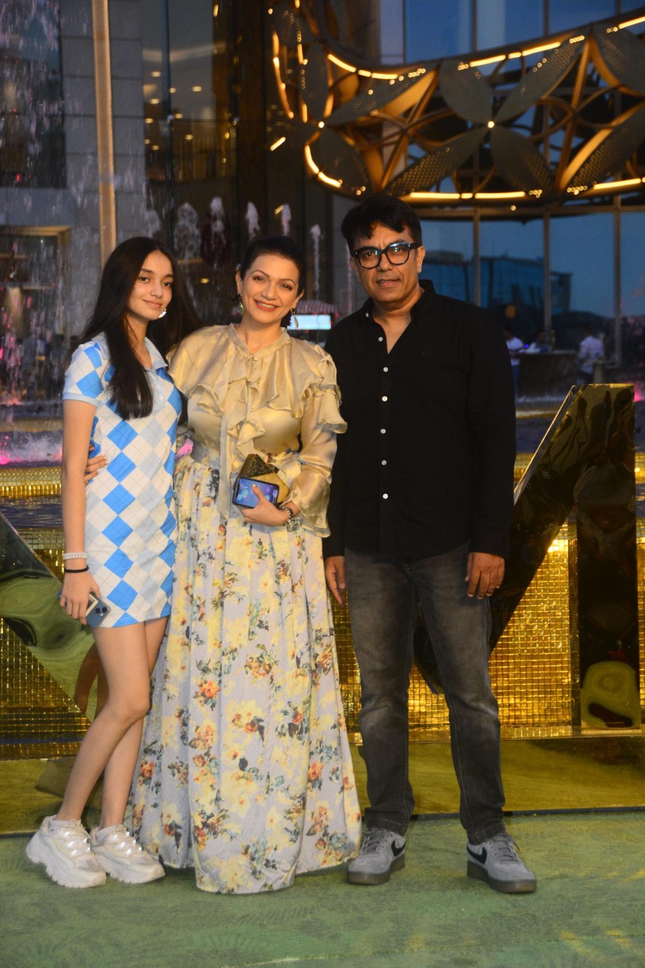Actress Prachi Shah arrived with her husband and daughter