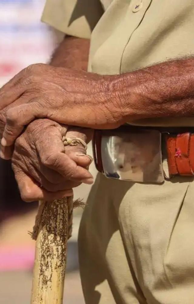 The suspects had entered the victim`s home and made away with gold around 230 grams of which was worth over Rs. 4.13 lakh