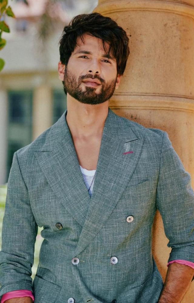 Kickstarting the `Bloody Daddy` promotions on a stylish note, the actor recently dropped some stunning photos of him looking all dapper in a grey suit