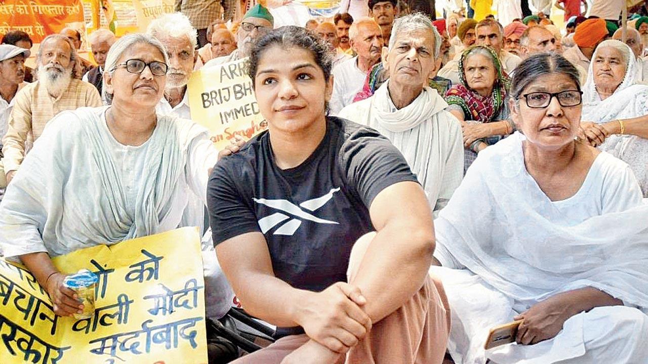 Mumbai: IIT Bombay alumni throw their weight behind wrestlers
