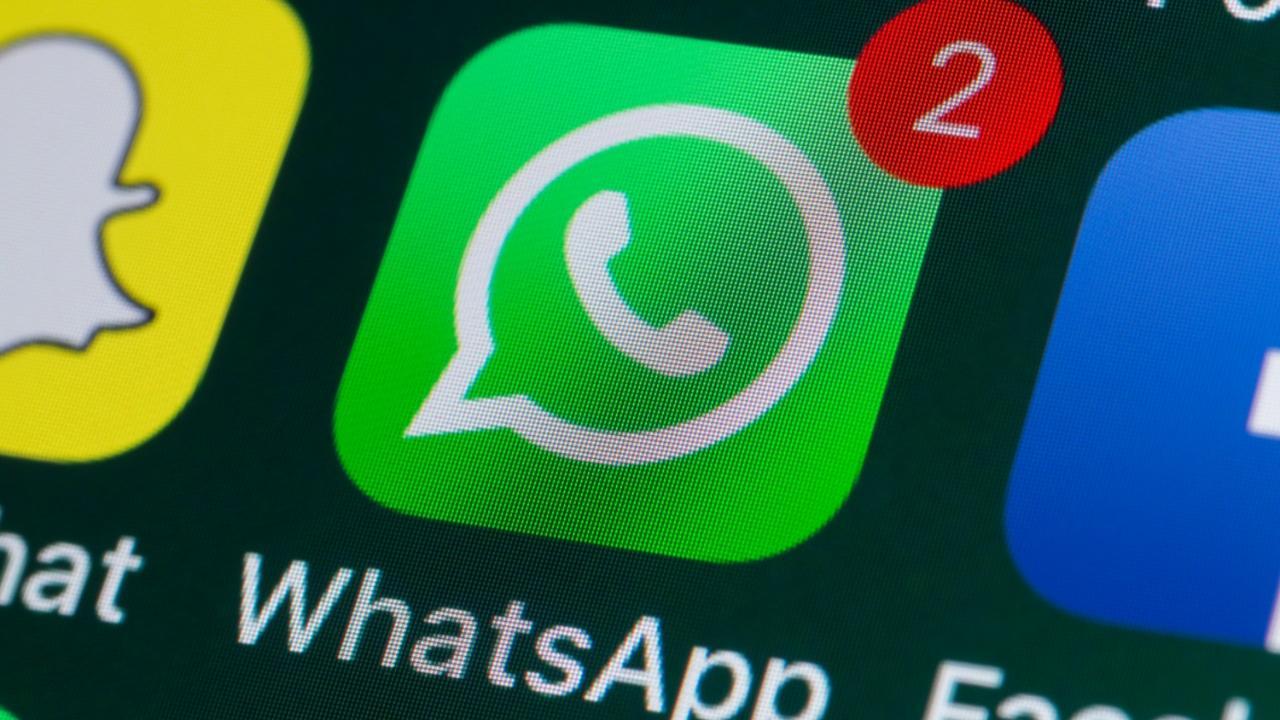 WhatsApp working on new feature for android to let group admins moderate their groups better