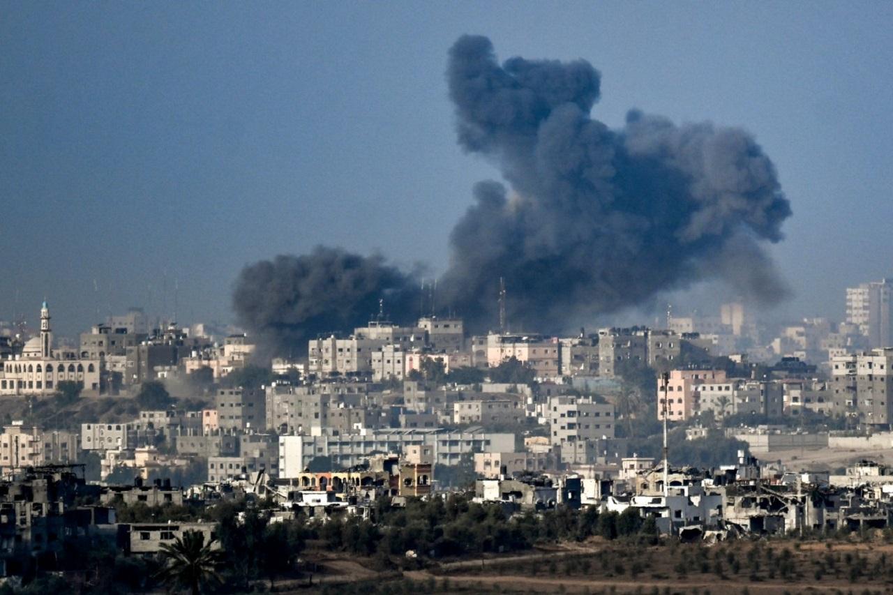 The Israeli military said that the soldiers also identified Hamas terrorists who had barricaded themselves in a building near the Al-Quds Hospital in the Shejaiya area of Gaza City. According to the Israeli military, these terrorists were planning an attack on Israeli ground forces