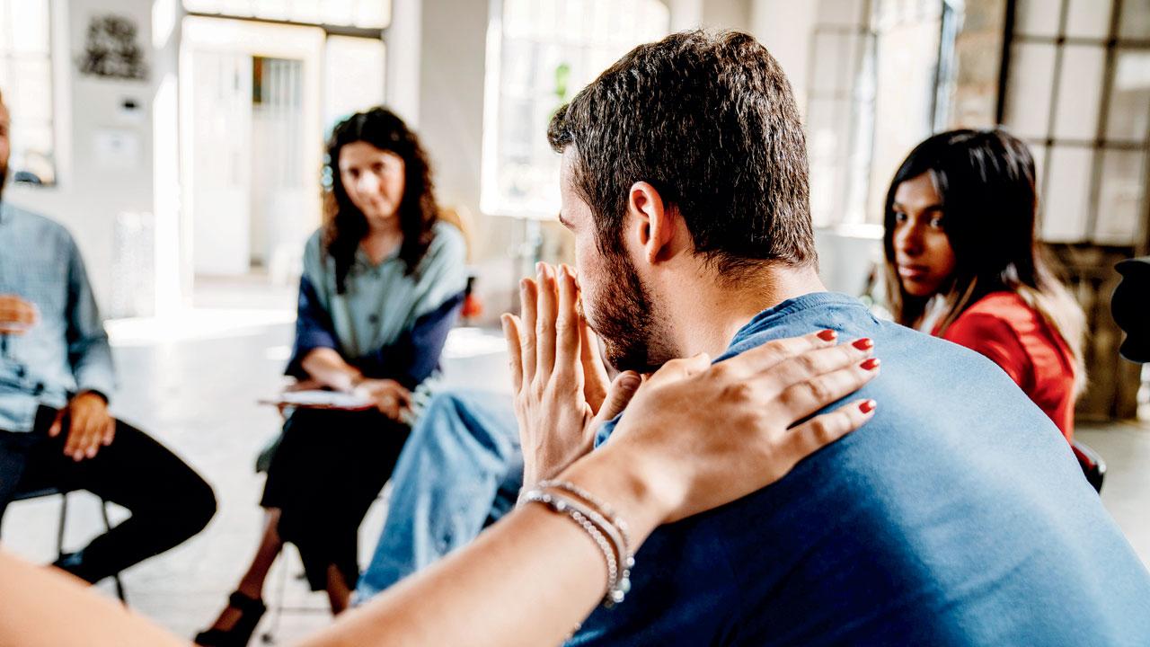 A social intervention, or a peer group of recovering alcoholics can help victims identify and understand their situation better