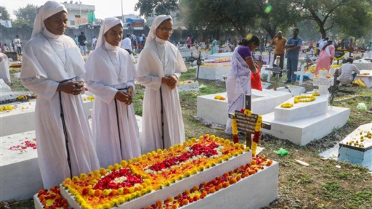 The occasion is marked by heartfelt prayers for the peace of the departed souls, reflecting the Christian belief in the afterlife and eternal peace. 