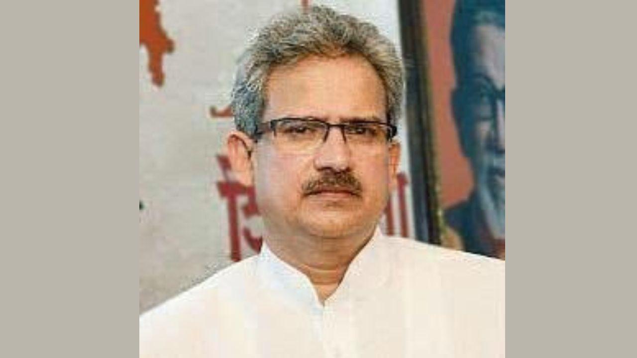 Sena (UBT) leader Anil Desai says, 'ECI's double standard is intriguing'