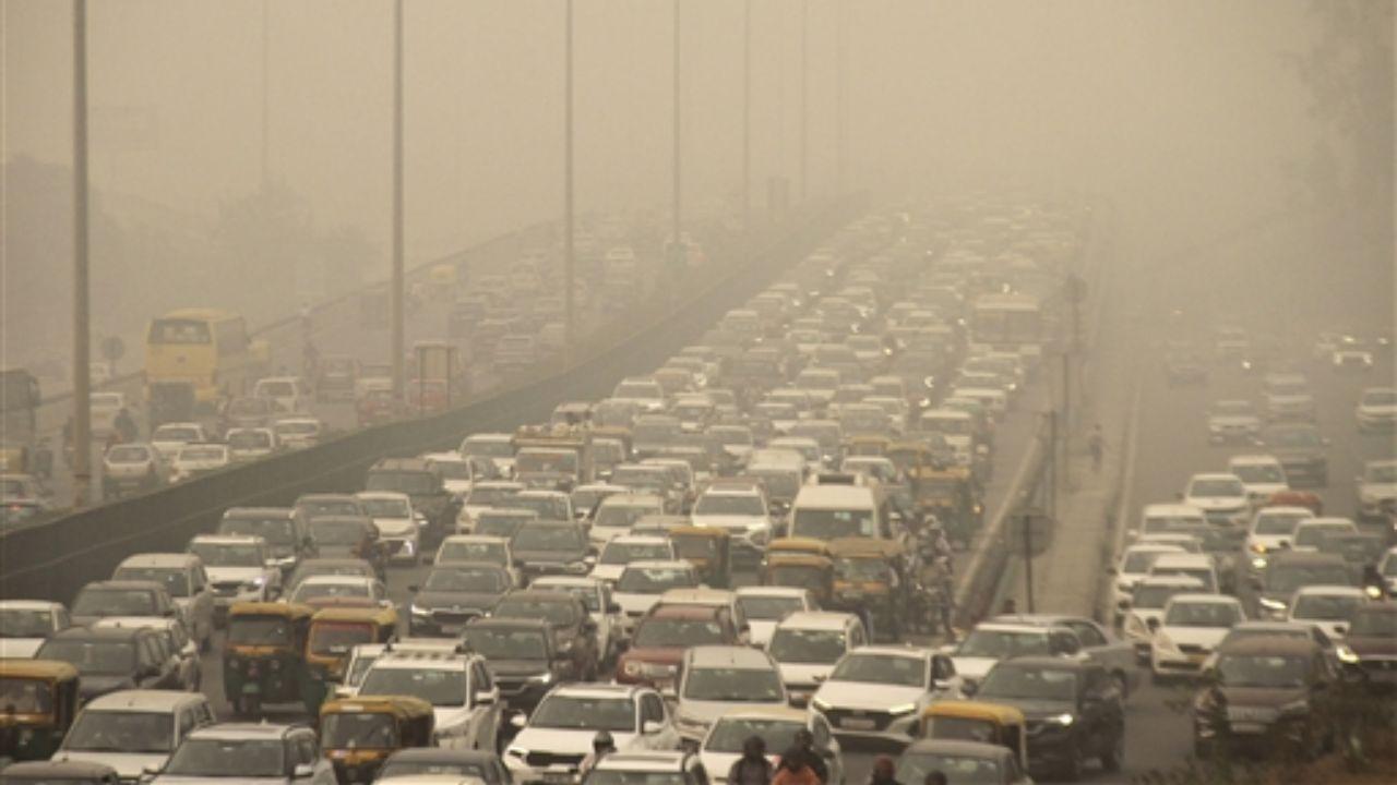 Data from Decision Support System, a numerical model-based framework capable of identifying sources of particulate matter pollution in Delhi, stubble burning in neighbouring states, especially Punjab and Haryana, accounted for 37 percent of the air pollution in Delhi on Tuesday. 