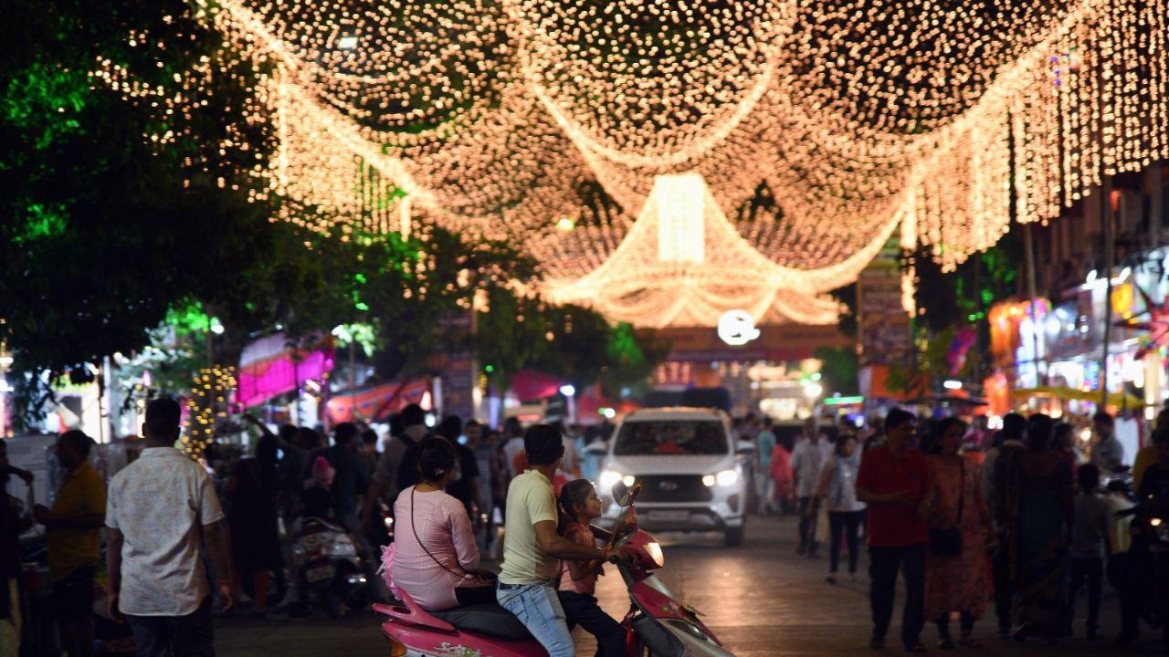 The allure of Diwali shopping draws people from all walks of life to these markets, where they are greeted by a myriad of options for decorations. 