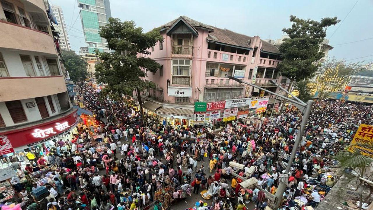 The market was adorned with vibrant, eye-catching lanterns filling the air with a sense of joy and anticipation.