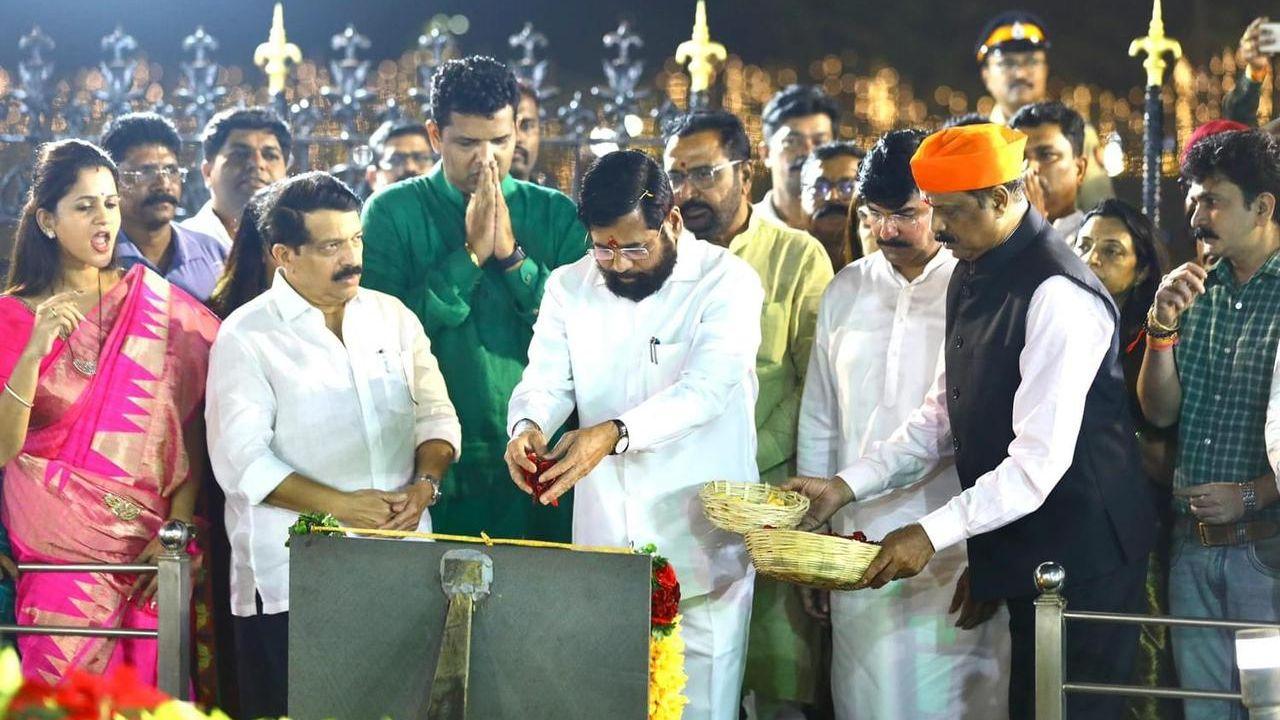 Shinde voiced that Shiv Sena (UBT) leaders, Anil Desai and Anil Parab, along with their supporters, following his departure from the memorial, insitgated the crowd.