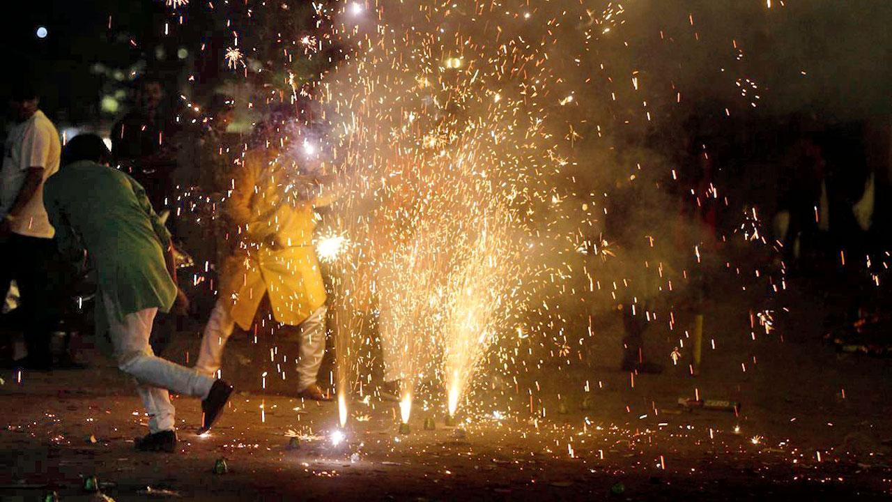 Mumbai: Ward-level BMC teams to monitor adherence to HC order on firecrackers 