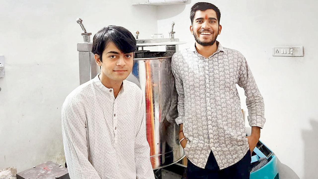 Digvijaya and Mahaveer Singh, co-founders of Saraam