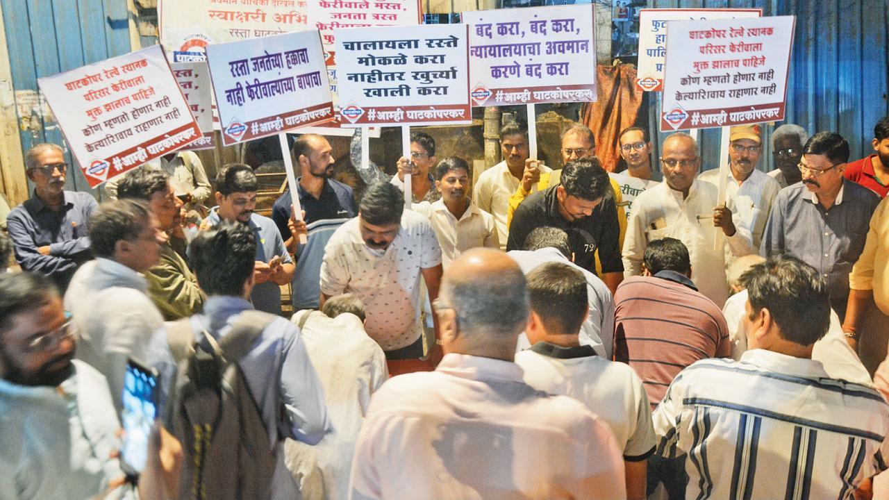 Mumbai: Ghatkopar residents want to take illegal hawkers to court