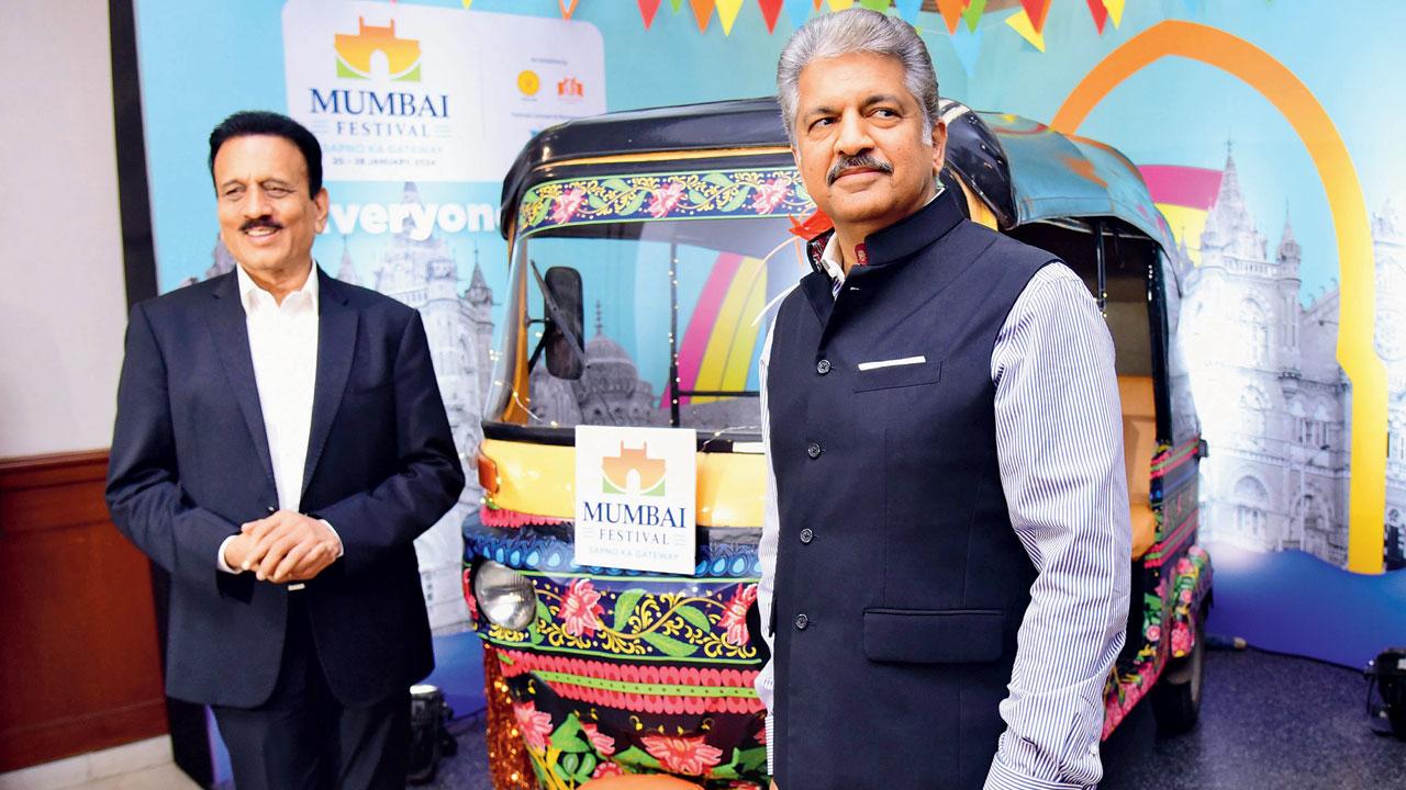 Minister of State for Tourism Girish Mahajan with industrialist Anand Mahindra at the launch. Pic/Shadab Khan