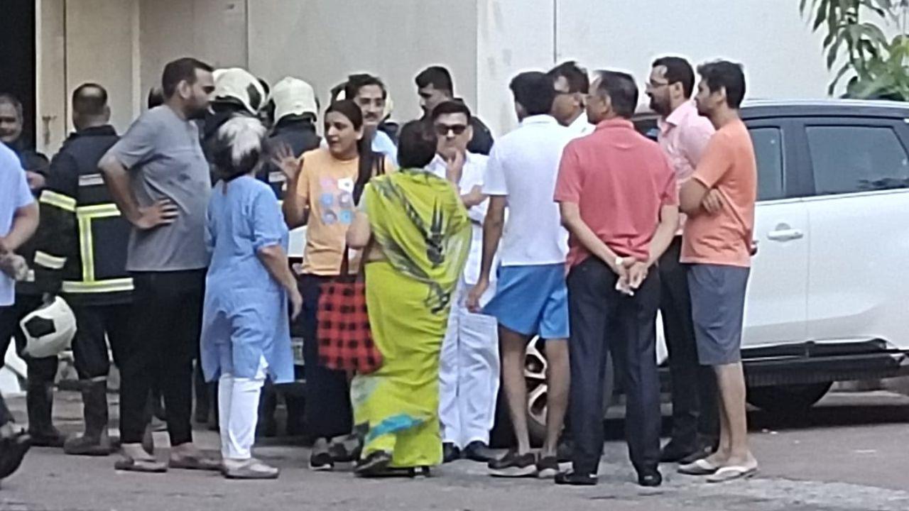 The blaze erupted in Dhavalgiri Building on August Kranti Road around 9.30 am on the 8th and 12th floor. 