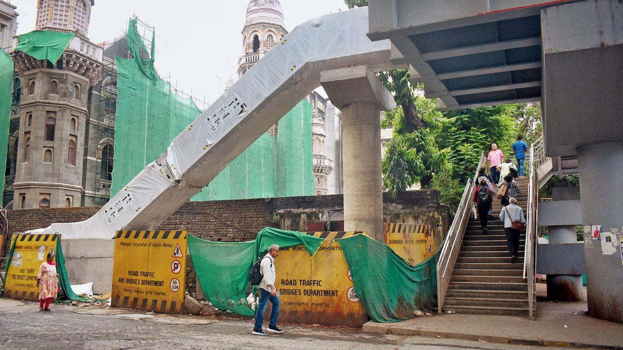 Mumbai: Himalaya Bridge to get an escalator in 5 months