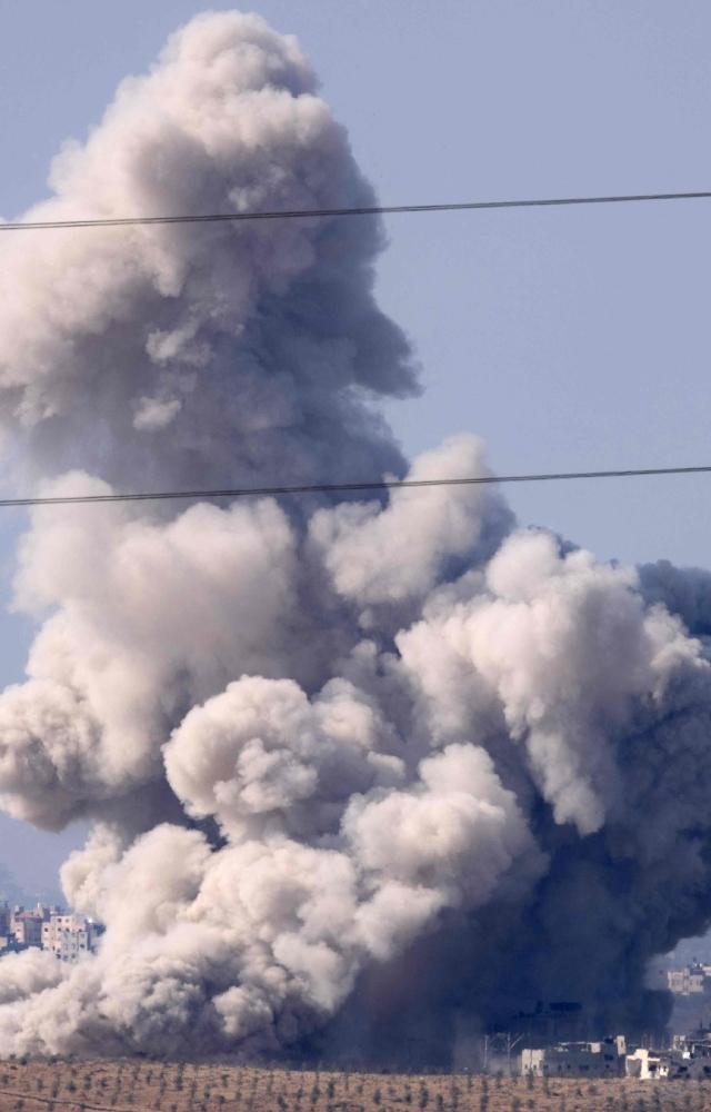 Israel strikes targets near Damascus