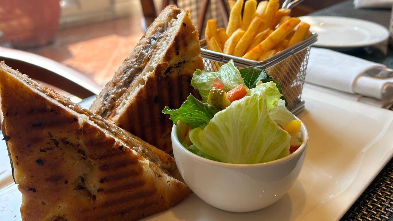 Master Chef Mohammed Shahnawaz at ITC Grand Central says you can make the Sundried Tomato Pesto & Creamy Mushroom Sandwich, which has sundried tomatoes, parmesan cheese, olive oil, crushed black pepper, pine nuts and is made with focaccia bread. 