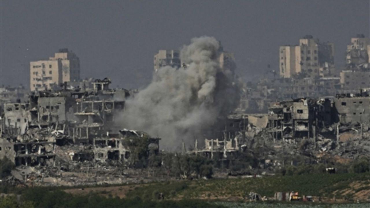 Israeli airstrikes level Gaza refugee camp, humanitarian crisis deepens