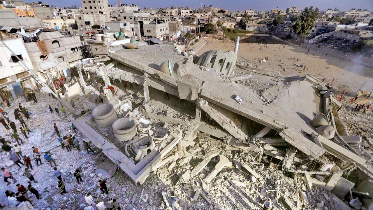 Damage caused by Israeli airstrikes in the Khan Younis
