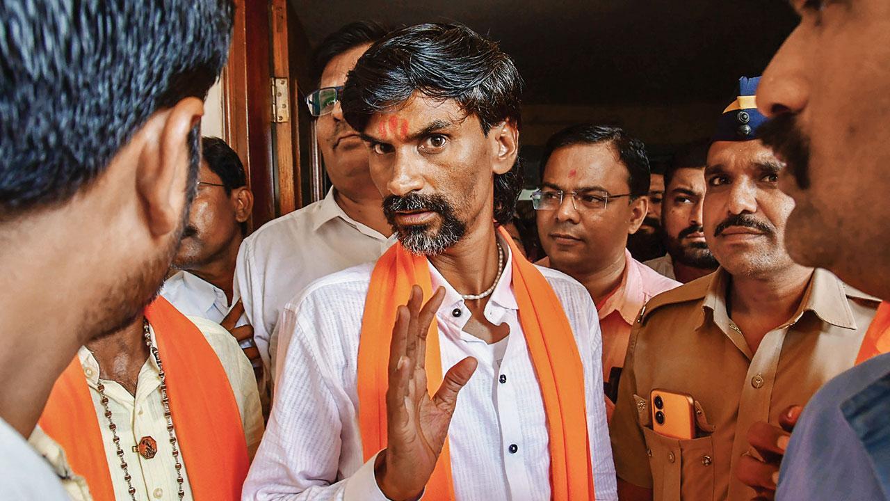 Maratha quota activist Manoj Jarange to tour state after Diwali