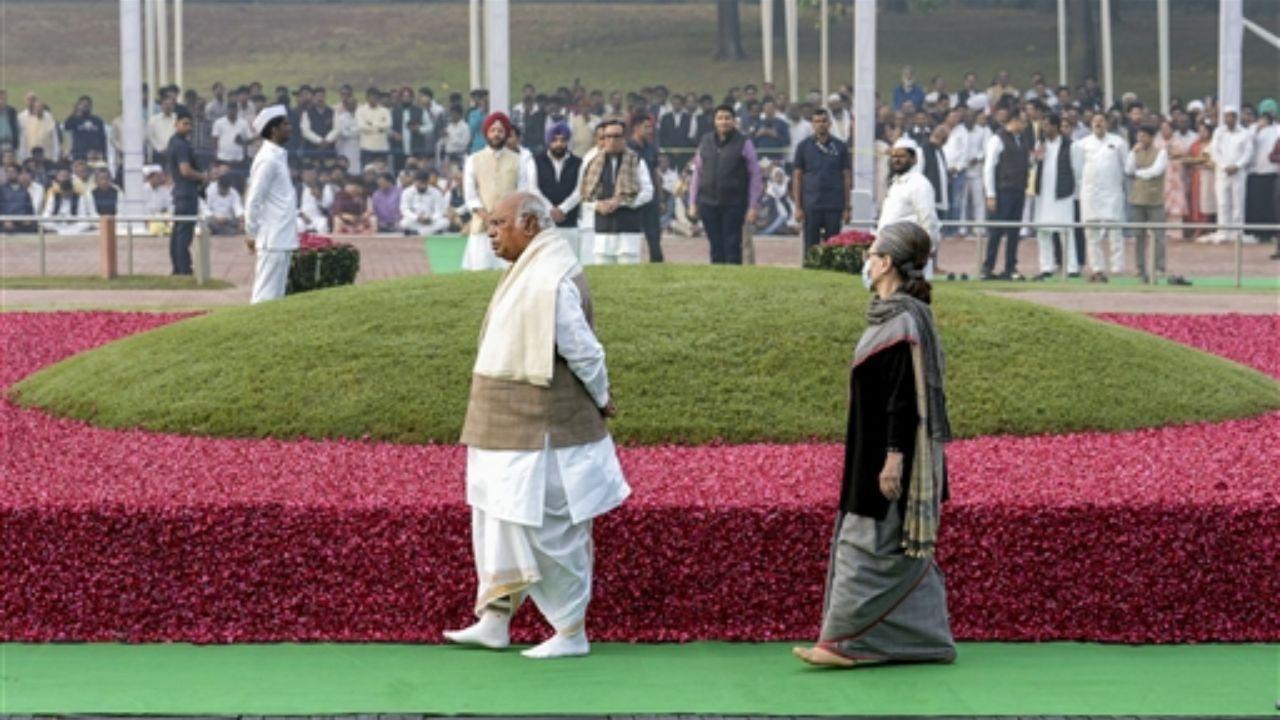 PM Modi honours Pt Jawaharlal Nehru on birth anniversary